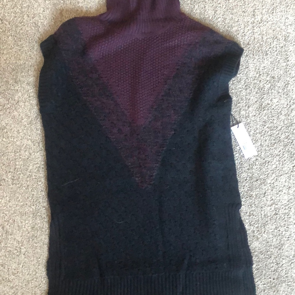 NWT DEX  black & burgundy cap sleeve sweater dress
